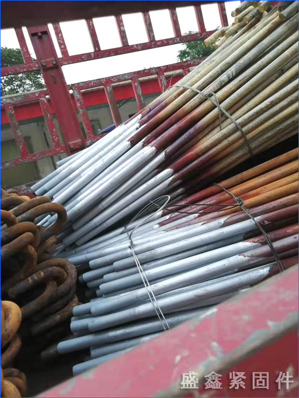 �ȶ�п�ؽ���˨